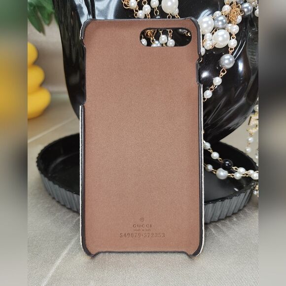 NIB Authentic Gucci IPhone 8 Phone Case - Picture 5 of 8